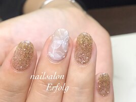 ゴールドラメ×ホワイトフラワー