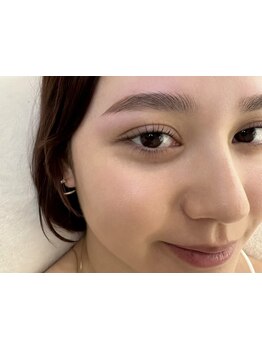 ナチュラル上品な目元にしたい