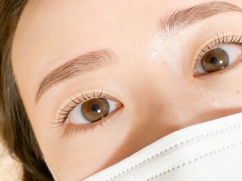 ユー アイズ(u eyes)の写真/【ダメージレスの完全オーダーまつげパーマ￥6900◎】ナチュラルなのに存在感のあるトレンドeyeに*。