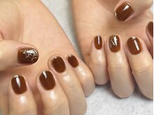 バーガンディ 鶴田(BURGUNDY)/ぷちハロウィン蜘蛛の巣ネイル