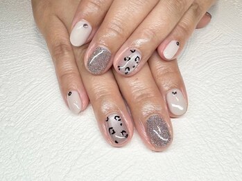 ヴェイスサロンアンバー(Vase Salon Amber)/【misa限定ネイル】