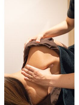 ケアフォー 日本橋(Carefor)/首肩こりがしんどいあなたへ