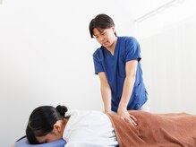 わらび 駅前整骨院の雰囲気（腰痛の原因である〈反り腰/骨盤の歪み〉を整体で改善◎【蕨市】）