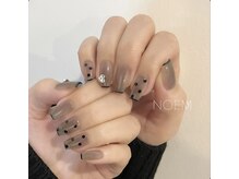 ノエム ネイルサロン(NOEM)/シースルーブラック×ドット