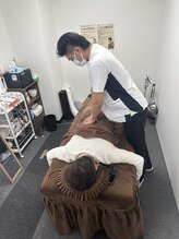 くぼみ整骨院 新大久保店 航