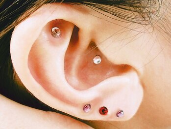 ベストボディー スリム スリム 新潟店/スワロフスキー耳つぼジュエリー