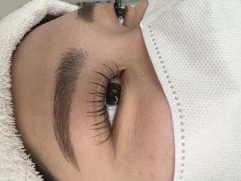 ソラナ(solana)/カーリィエクステ&眉wax