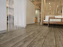 ループ(LOOP)の雰囲気(ナチュラルで温かみのあるサロン空間♪)