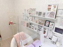 アミーディ ネイル(Amiy.d Nail)の雰囲気（現在アクリル板は撤去して使い捨てスリッパと店内除菌は継続）