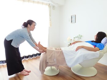 マヒナ(MAHINA)/1.タイ式リフレクソロジー