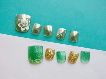 ネイル マテリア 池袋店(Nail Materia)の写真/足元はきらきら印象深く【マグネット/オーロラフット¥6000/初回オフ込】価格に対するクオリティに大満足◎