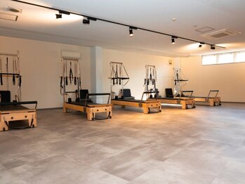 徳島藍住整骨院 ザ ビー(THE B)の写真/【姿勢改善マシン専門ピラティス】正しい動きをマシンでサポートしてくれるから初めての方にも◎