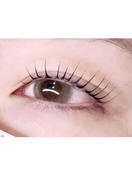 ナチュラル上品な目元にしたい