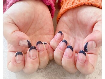 ネイルサロン ティフィン(tiffin)/~ネイビーフレンチ~