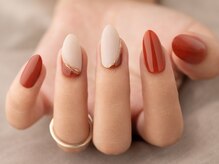 ヴァンネイル(VINGT NAIL nail&eye beauty)/赤×白　シンプルネイル