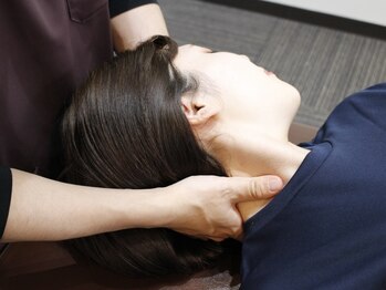 ハルミ美容整体 川口店(Harumi)の写真/川口で根本改善を受けるなら★人気No.2★【首/肩/肩甲骨の華奢見え】首肩コリからくる顔の浮腫みに◎¥3300