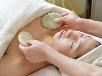 ビューティスタジオＫ/遠赤でコリを芯から解す小顔矯正