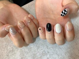 ニュアンスネイル　個性派ネイル