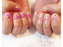 ネイルサロン ティフィン(tiffin)/クリア感も入れつつ春らしく