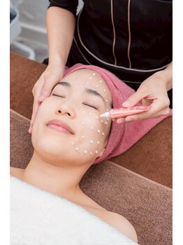 クレビア(CREBIA)/【シミ・シミケア専門店】沖縄県