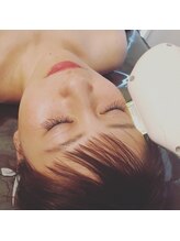 ラブロ(Rabro)/特殊な光をあてるだけ！