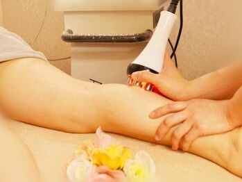 足優家の写真/高技術×リーズナブル☆【スピード美脚☆美尻！ハイパー痩身太ももシェイプ&ヒップUP60分5500円】