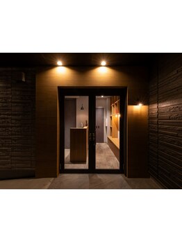 ナチュラル上品な目元にしたい