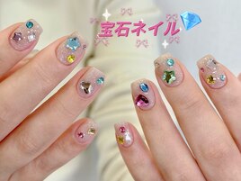 SNS話題の宝石ネイル