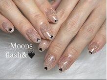 ムーンズ(Moon's)/