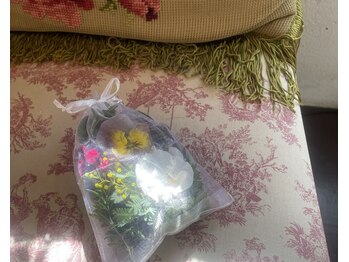 カレイド マニョ(kaleido manyo)/ハーブバッグでお持ち帰り