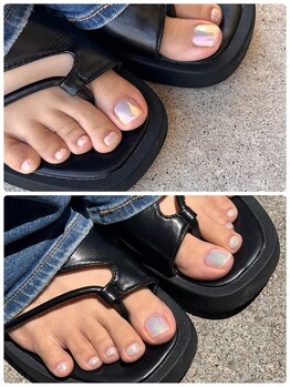 イリオ(IRIO)の写真/この季節に大人気!フットオーロラ