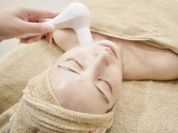 クリニカルボーテ 心斎橋院(CLINICAL BEAUTE)の写真/【美容医療提携×看護師施術】新世代サーマクールでモデル級小顔★エラボト不要！ヒアルで立体的小顔造形！