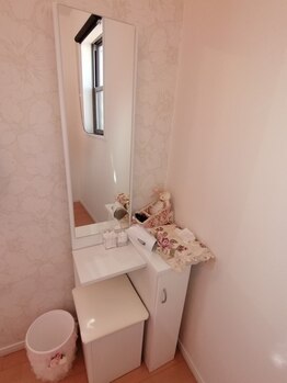 おうちサロン しゅろ/お化粧直しのコーナー