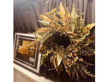 レスト(Rest)の雰囲気(頂いたお花がドライフラワーになったので、初リース作成。)