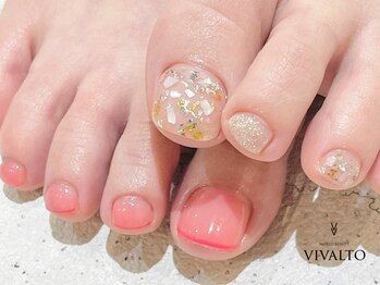 ワールド ビューティ ヴィヴァルト 宝塚店(WORLD BEAUTY VIVALTO)/フットネイル/左右非対称ネイル