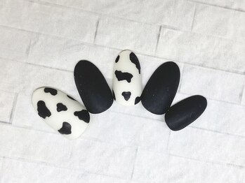 アルセア 上野御徒町店(Alcea)/マット ダルメシアンネイル