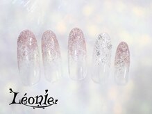 レオニー(Leonie)/ラメグラデーションネイル