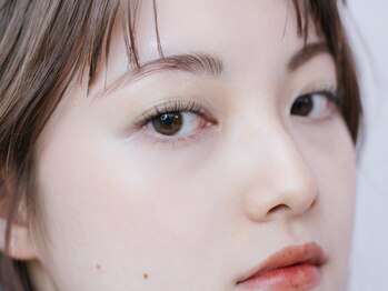 モストアイズ 新宿(most eyes)の写真/【アイブロウスタイリングWAX1回￥5500】専任アイブロウリスト対応！”今っぽい”垢抜け眉を叶える♪