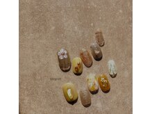 シルニー リム(Silny rim)/アシンメトリーニュアンスネイル