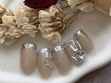 シキナ(shikina)/ガラスフレンチ　ワンホンネイル