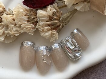 シキナ(shikina)/ガラスフレンチ　ワンホンネイル