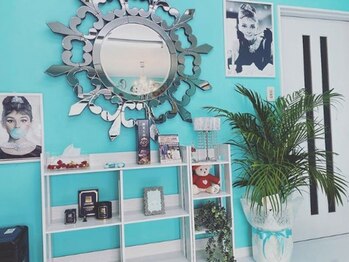 トラスト(Trust)/サロンの内観