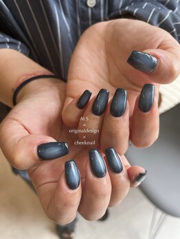 チークネイルデザイン