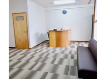 はま整体院 福知山院/清潔な待合室