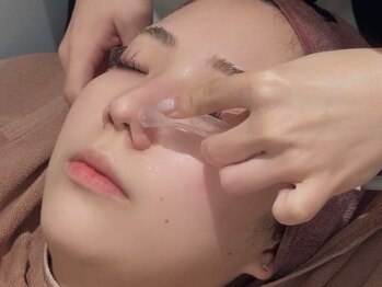 ポアレスラボ 新宿マルイ本館店の写真/毛穴ケア専門店で叶える徹底洗浄×潤いケア!【ハイドラ＋引き締め 初回￥7900】黒ずみ・詰まりをクリアに♪