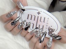 ミュウミュウ(miumiu)/冬限定ネイル特集