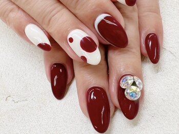 ビアンカ 高円寺店(Bianca)/ボルドーVカット¥9000