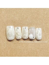 ブライダルホワイトレースネイル