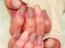 ミアローザ(Mia Rosa)/マットネイル×ゴールドフレンチ