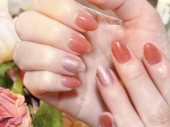 ジウェルニ(Giverny)/コーラルグロウネイル 